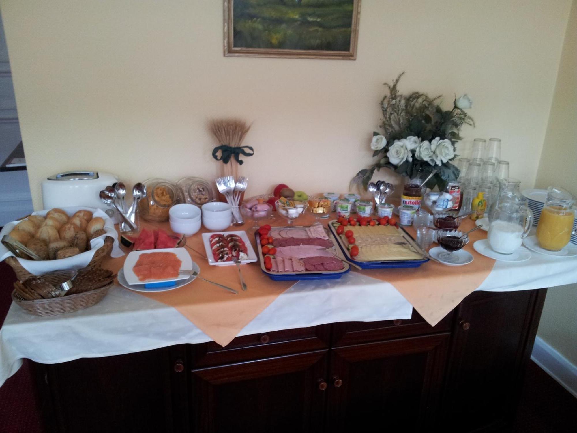 Hotel Pension Fischer Am Kudamm Берлин Экстерьер фото