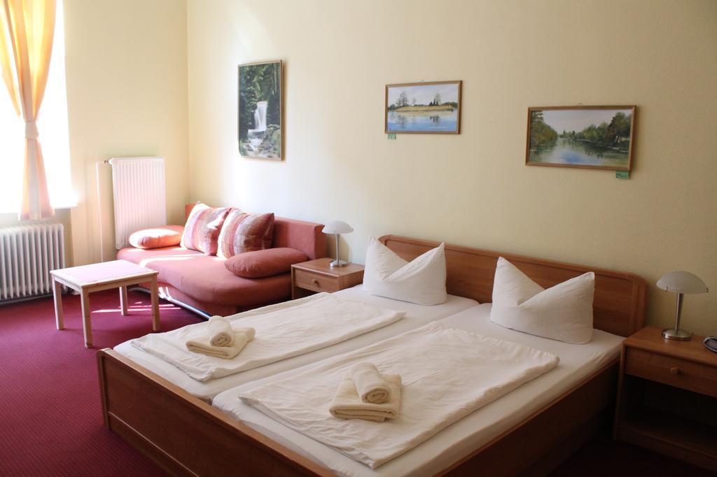 Hotel Pension Fischer Am Kudamm Берлин Номер фото