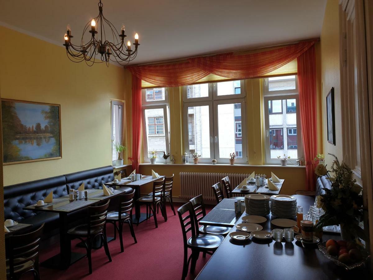 Hotel Pension Fischer Am Kudamm Берлин Экстерьер фото