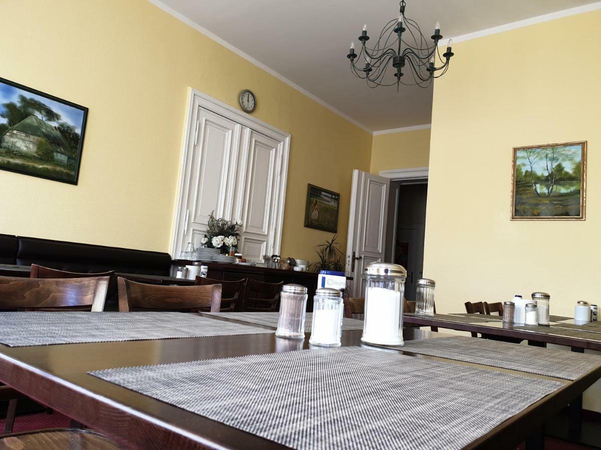 Hotel Pension Fischer Am Kudamm Берлин Экстерьер фото